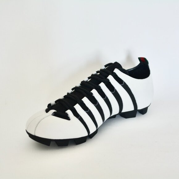 NIB GUCCI LEATHER  WHITE BLACK LION HEAD LOGO LUG SOLE SNEAKERS - Picture 1 of 10